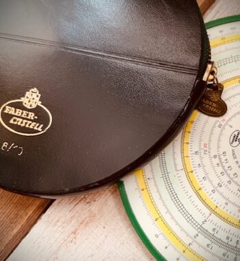 Faber Castell 8/10 circular slide rule in case 1965 Germany