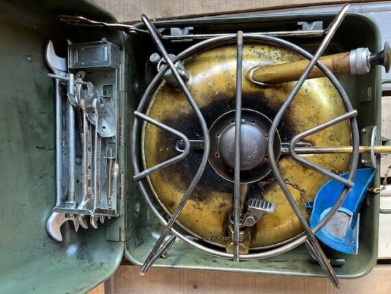 Heinze Geniol metal case camp stove full set NATO 1980 Netherlands
