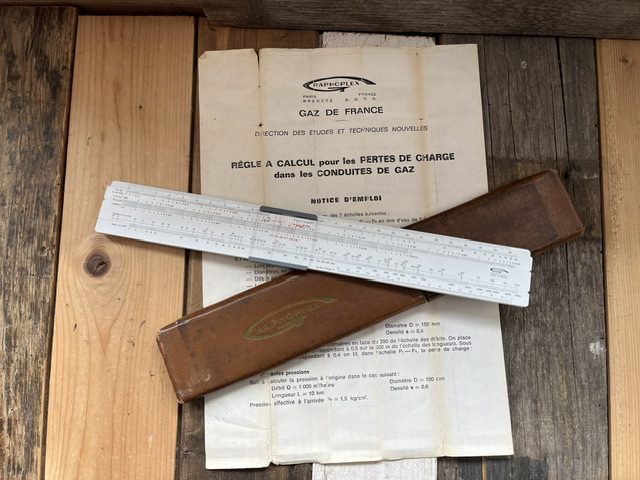Graphoplex Gaz de France slide rule complete set 1960
