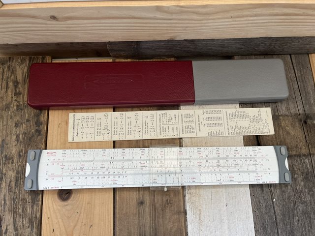Graphoplex 698 Electronicien duplex slide rule case 1970 France