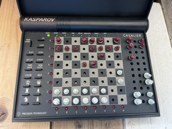 Kasparov Cavalier travel chess coach computer Saitek 1988