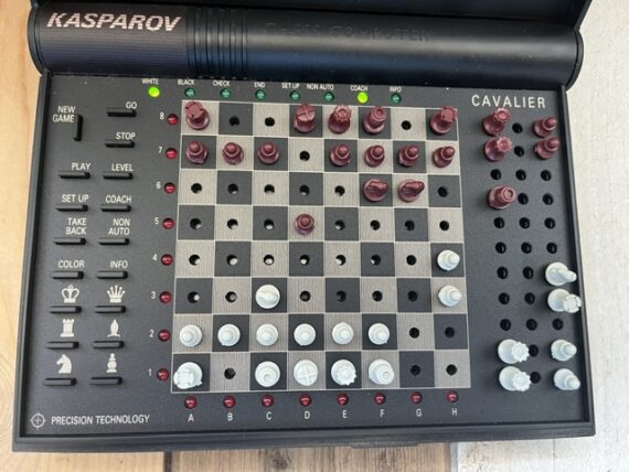 Kasparov Cavalier travel chess coach computer Saitek 1988 - Image 7