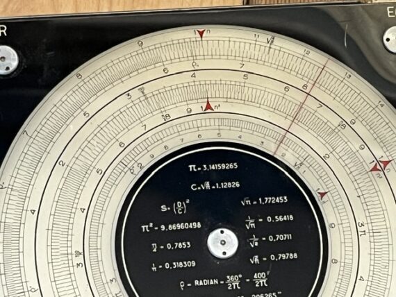 Graphoplex Roplex circular slide rule in red case 1950 France - Image 6