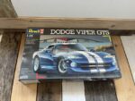 Revell 07375 Dodge Viper GTS 1:25 model kit 1995 Germany