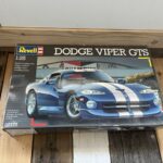 Revell 07375 Dodge Viper GTS 1:25 model kit 1995 Germany