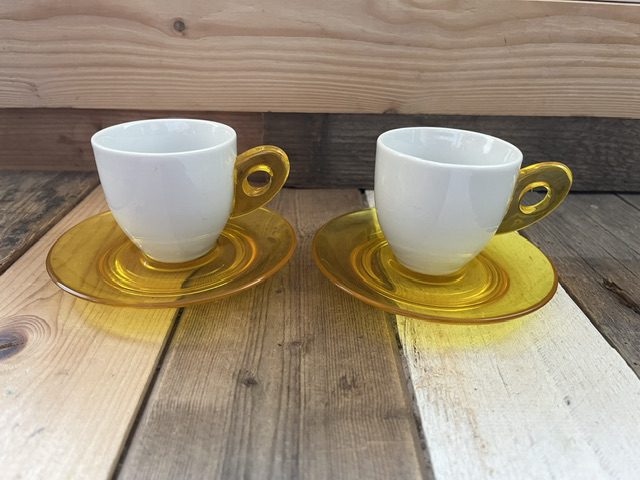2x ceramic yellow plastic design espresso cup saucer set 2000 Italy