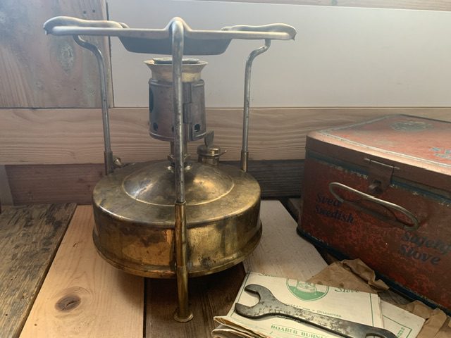 SVEA 126L brass camping stove Sievert in tin 1960 Sweden - Vintage